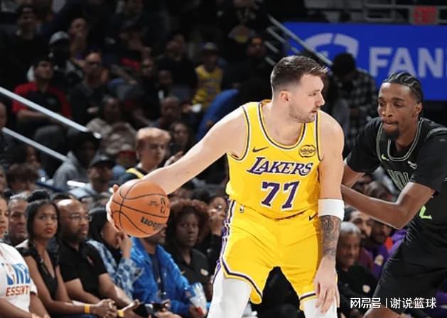 开云官方网站-湖人溃败鱼腩送福利,东契奇心态崩两先发变铁匠,一数据遭完败