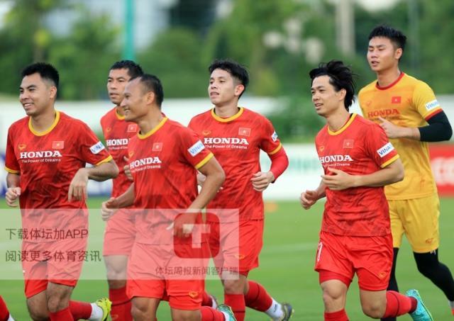 开云电竞-越南队调整集训名单 邓文林接受手术补充征召门将